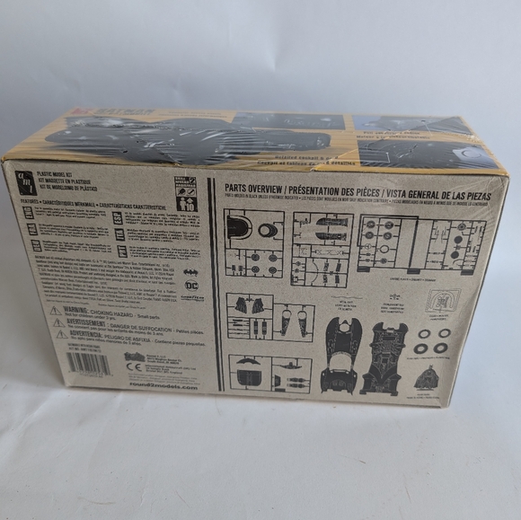 Batman Batmobile AMT Model Kit Jada Toys DC Die-Cast Scale 1:24 Figure - Picture 2 of 5